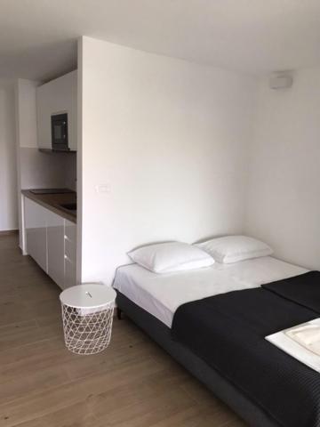 Apartments Haramincic M&B Stara Novalja Extérieur photo