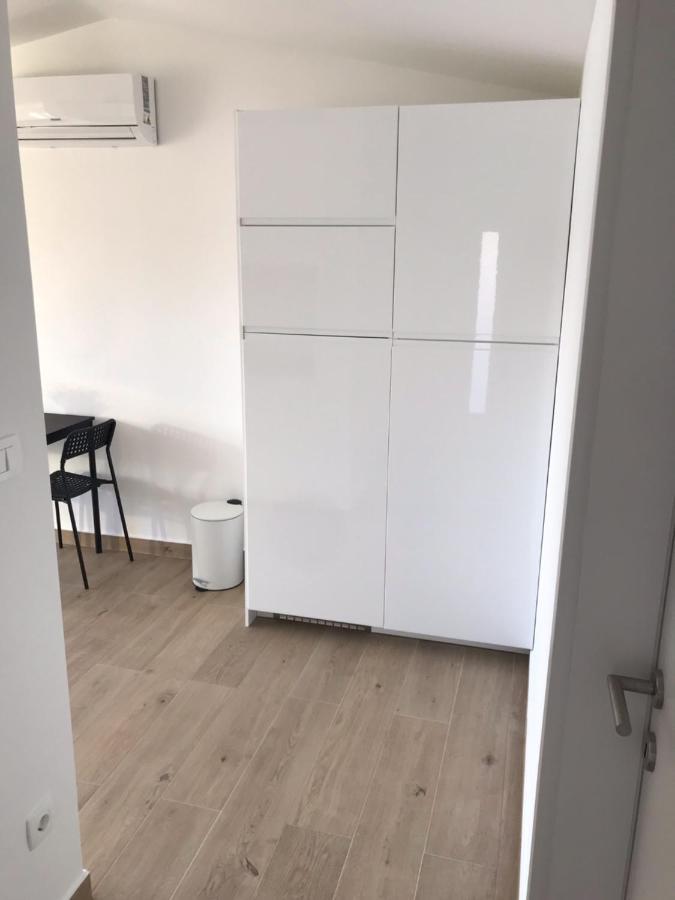 Apartments Haramincic M&B Stara Novalja Extérieur photo